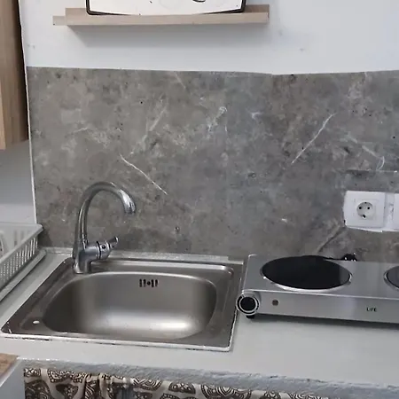 New Management 아파트호텔 산토리니