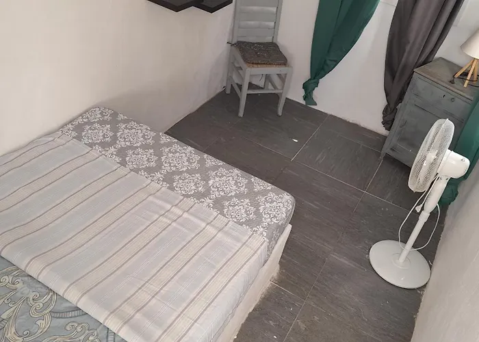 New Management Aparthotel Fira (Santorini)